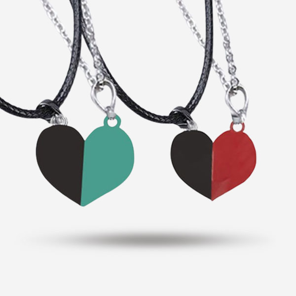 Set of 2 Magnetic Splicing Heart Necklaces Lovely Couple Jewelry Gifts for Lovers, Symbolizing Eternal Love and Connection with Elegant Splicing Design