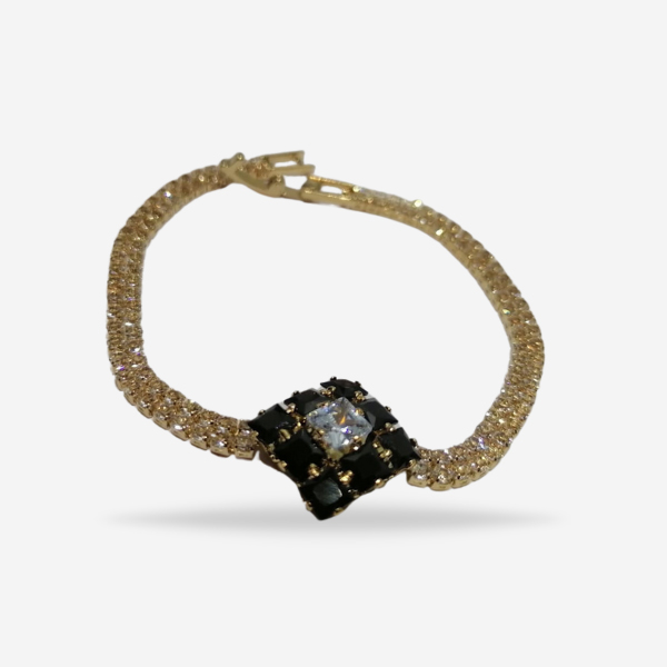Beautiful Crystal Bracelet For Girls & Women's Fashion- Elevate Your Style