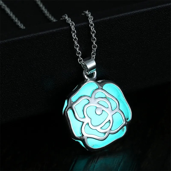 Flower Shape Blue Rose Charm Pendant Necklace For Girls & Women