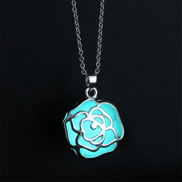 Flower Shape Blue Rose Charm Pendant Necklace For Girls & Women