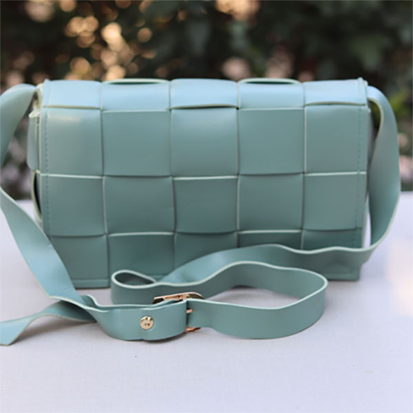 Trendy Square Texture Women Hand Bags- Your Fashionable Journey